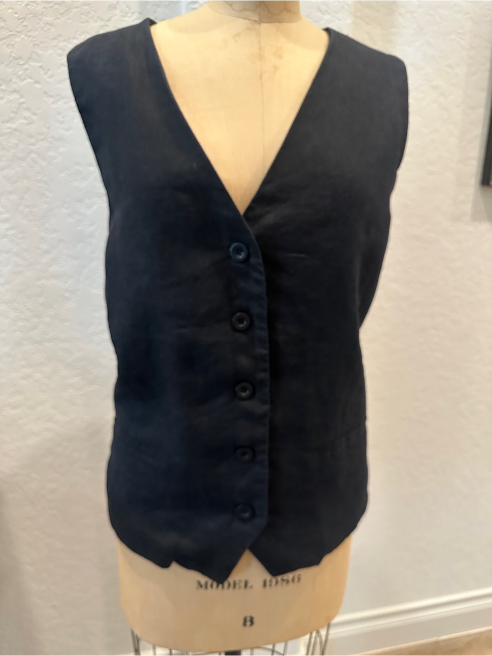 Chico's 3 Linen Button-Front Vest -Black